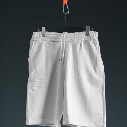 BERMUDA IN TUTA BY “STYLEINTHEBLOCK”